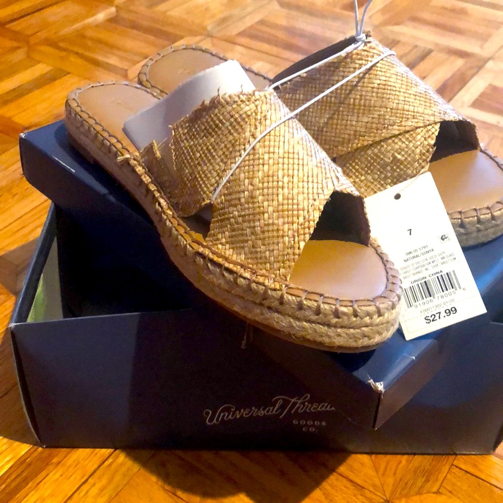 Woman’s Sandals Brand New